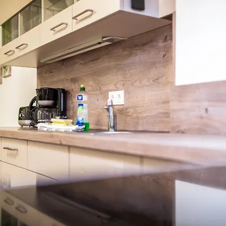 Lagovida Ankerplatz B Am Stoermthaler *